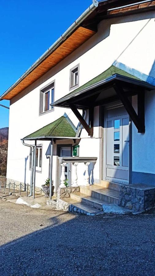 Apartman Adna Кулен Вакуф Екстериор снимка