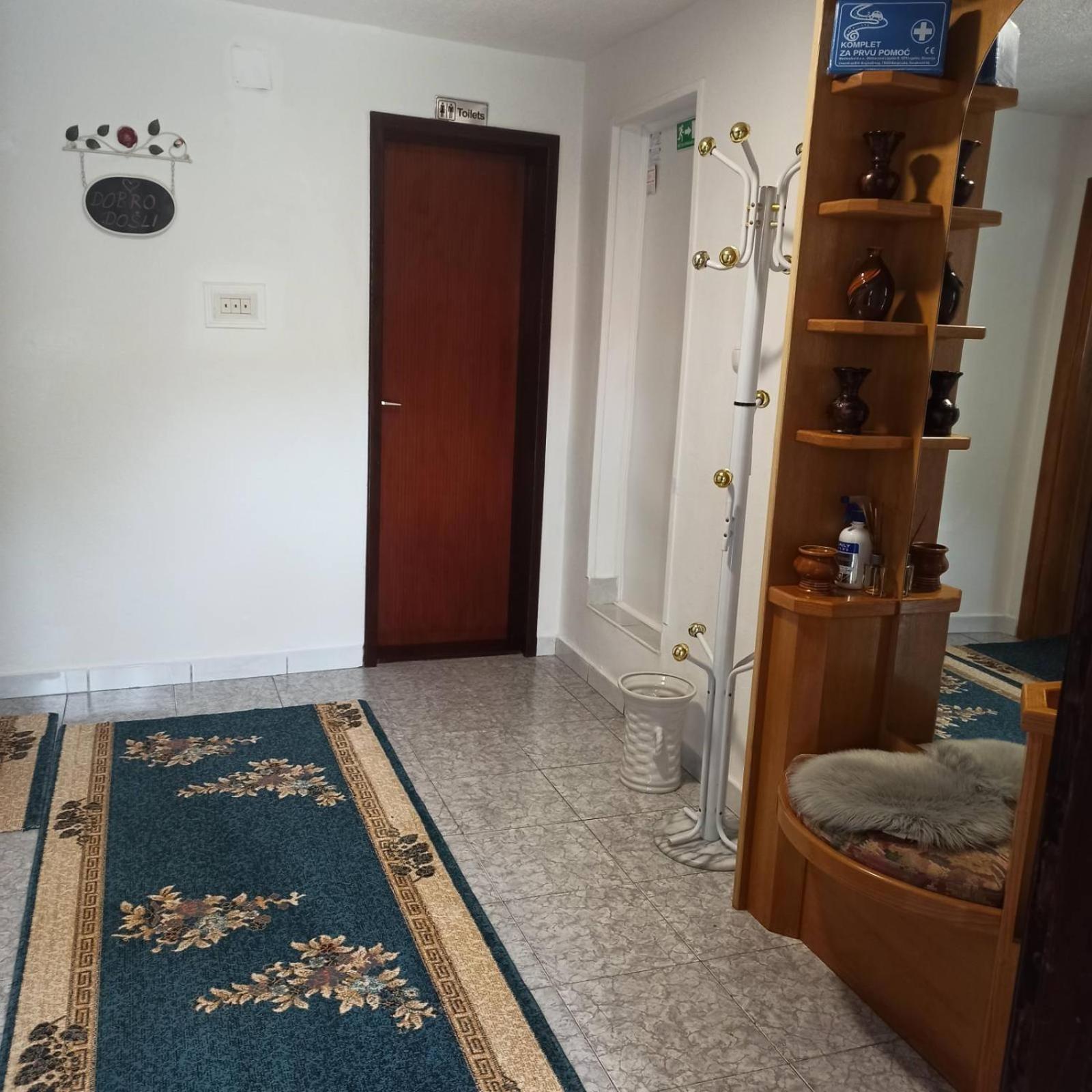 Apartman Adna Кулен Вакуф Екстериор снимка